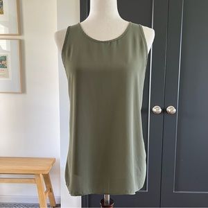 LOFT - Olive Green Flowy Sleeveless Blouse - Size M